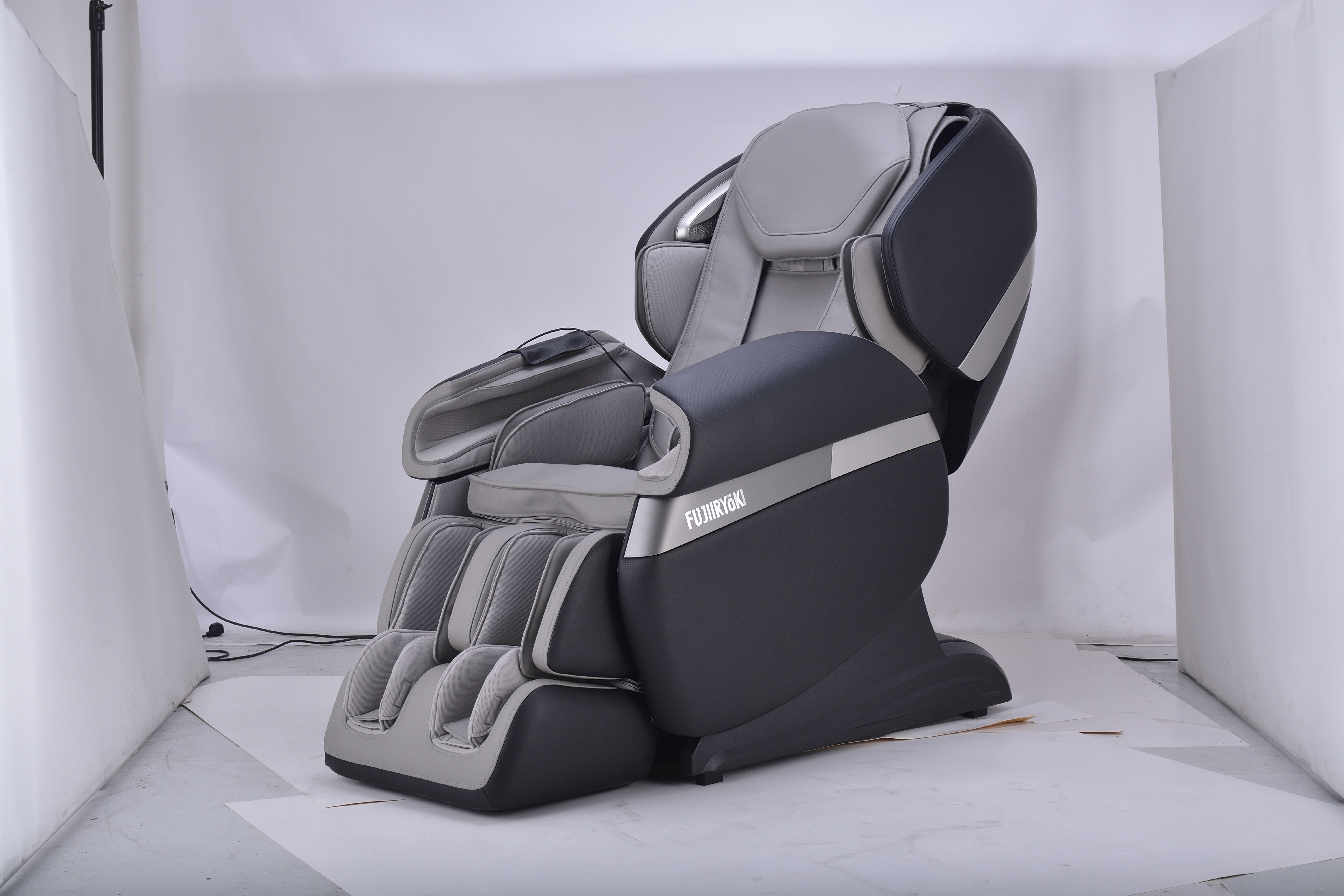 Fujiiryoki Calm Plus+ Massage Chair